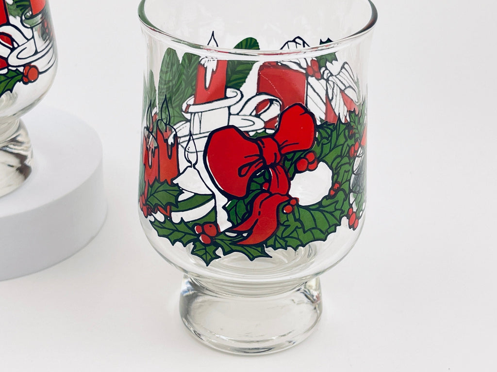 Product image for 'vintage glass christmas candleholders set of two 2 wreath candle pattern' (view 419256)