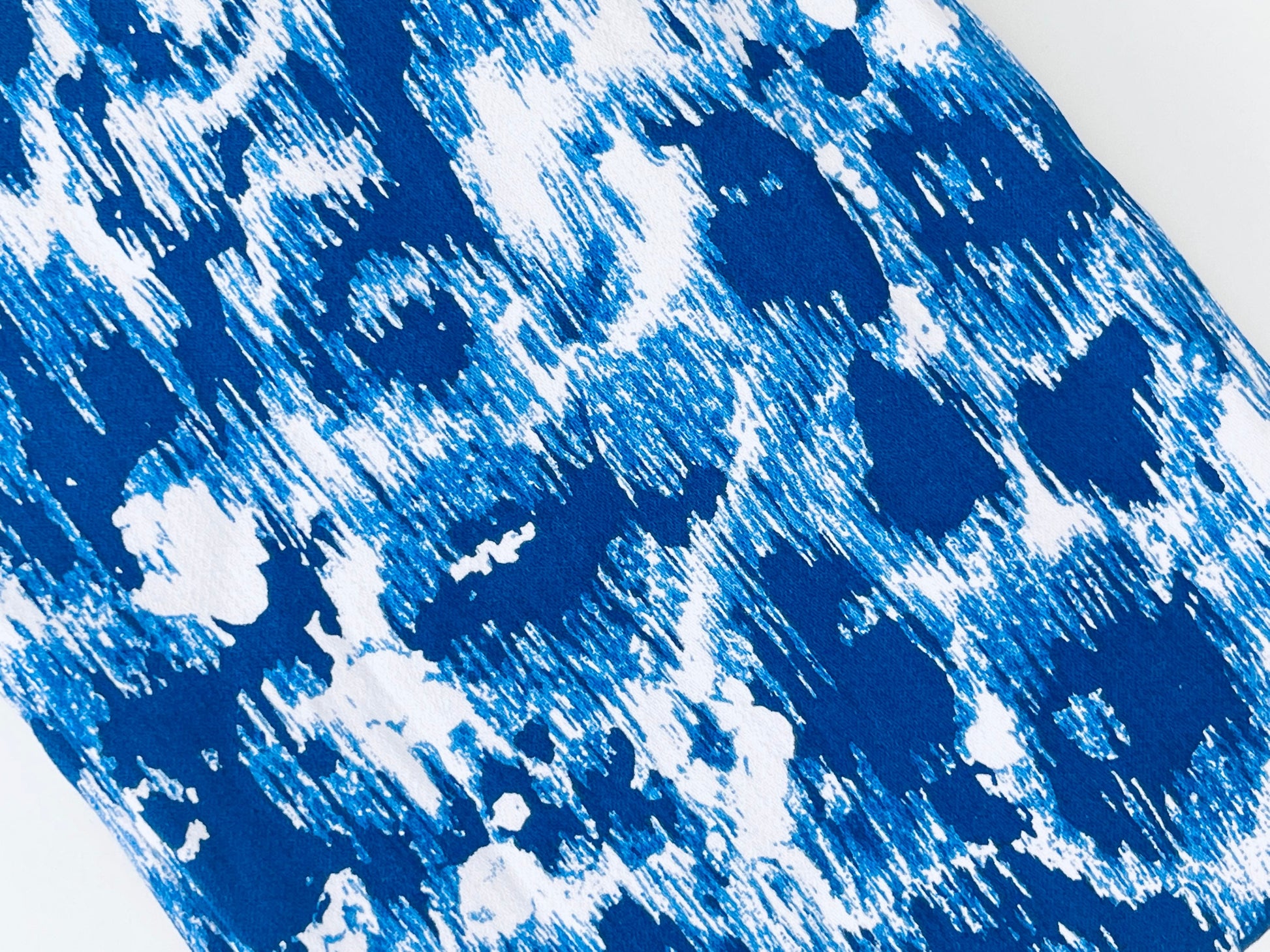 Product image for 'vintage blue white animal print jersey knit cotton fabric 31 x 33' (view 0d79d8)