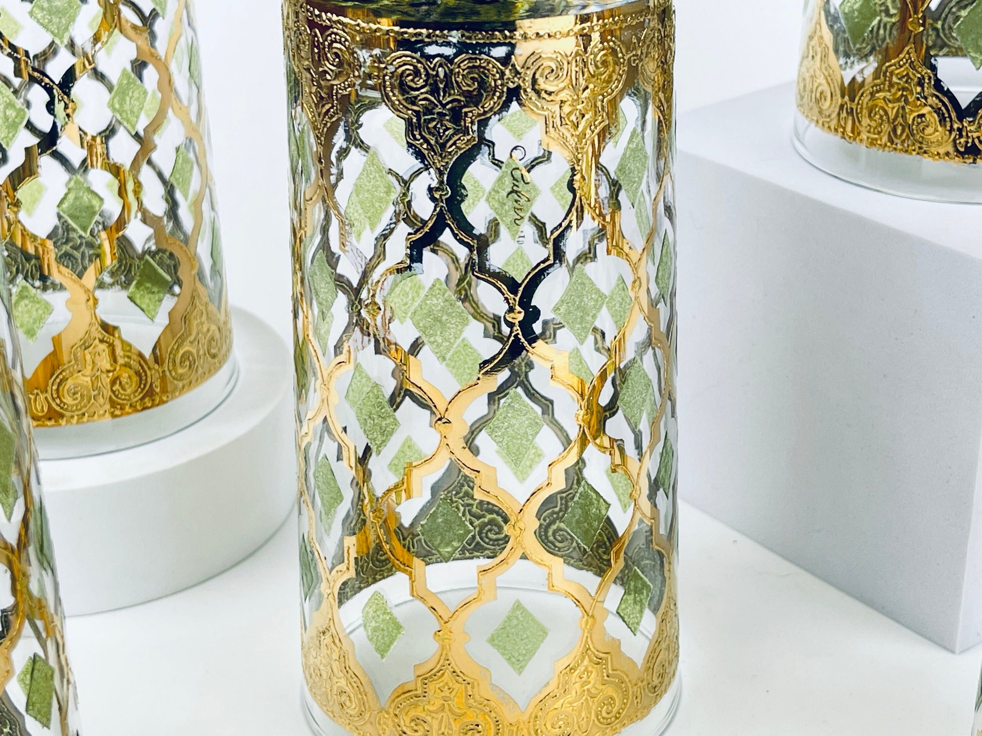 Product image for 'vintage culver tyrol valencia 22 kt gold emerald green diamond pattern barware glasses set of five 5 barware gift' (view 9fe74c)
