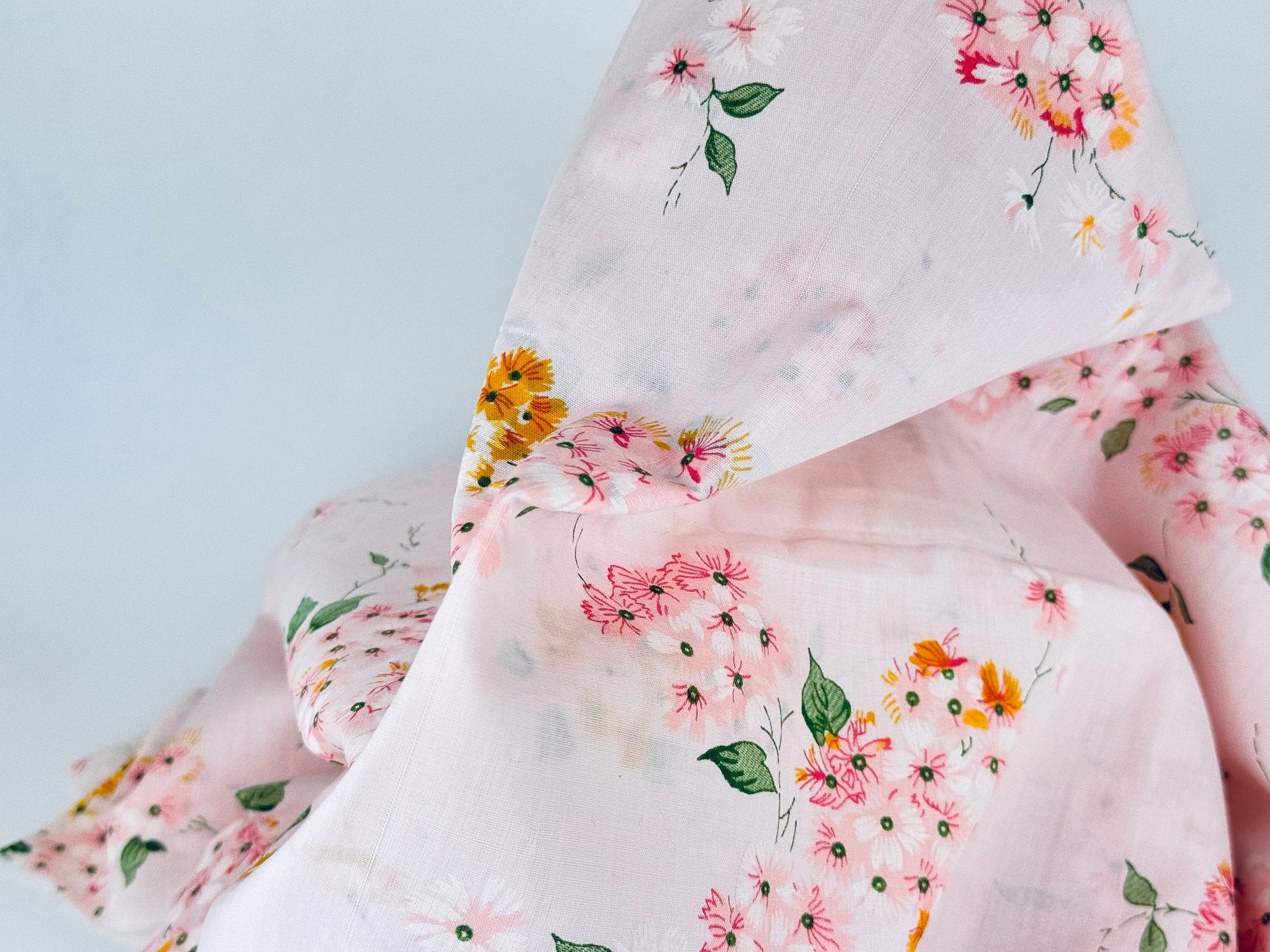 Product image for 'vintage light pink floral semi sheer cotton fabric 44 x 74' (view 55cf38)