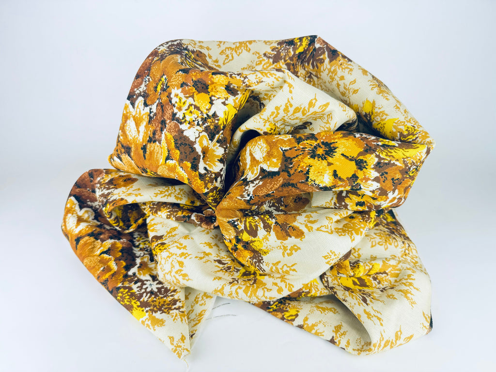 Product image for 'vintage grandmas couch large print floral beige brown fabric material 43 x 150' (view eefb7a)