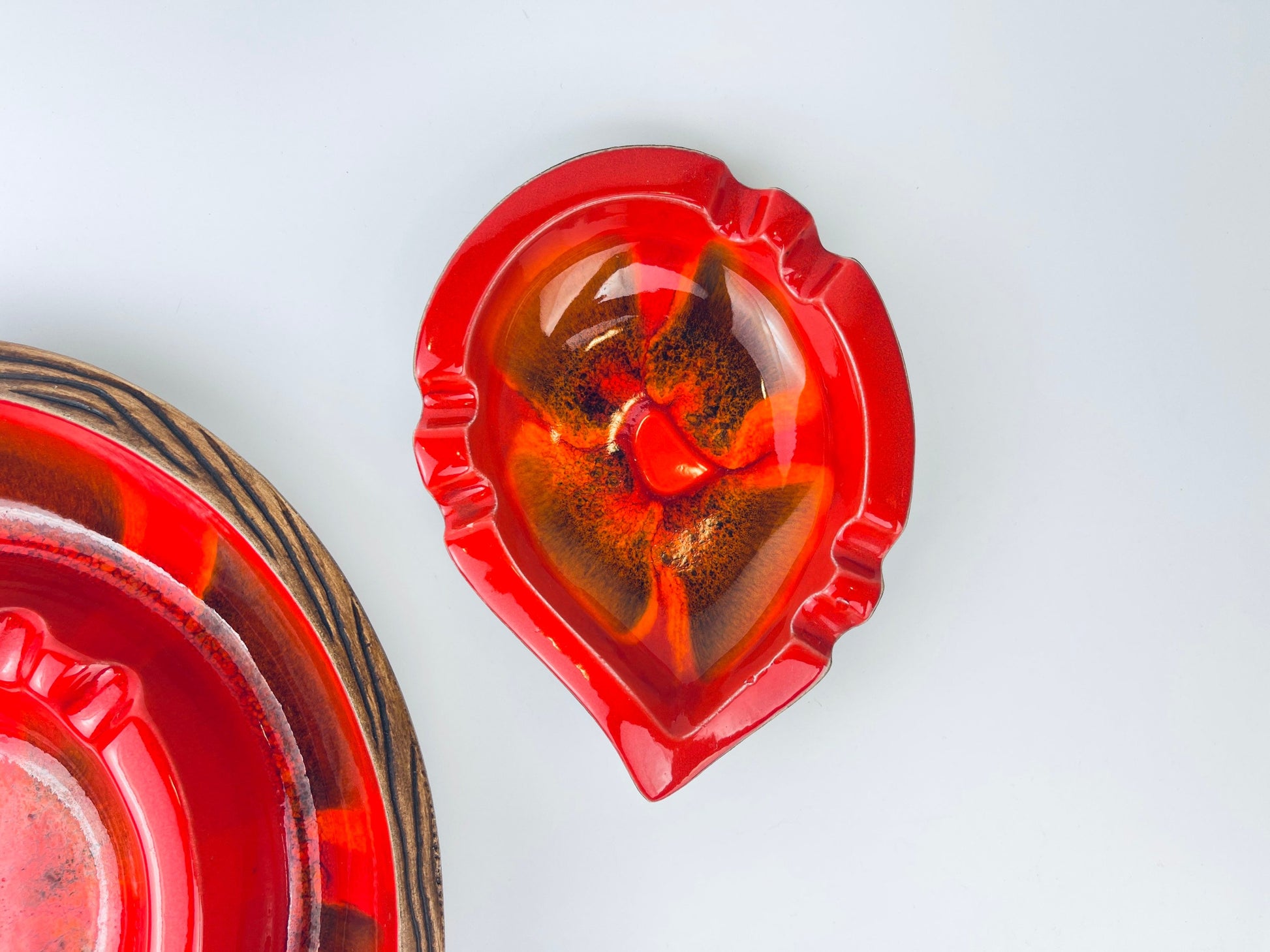 Product image for 'vintage usa pottery tear drop red drip glazed ashtrays made in usa sold individually' (view 368765)
