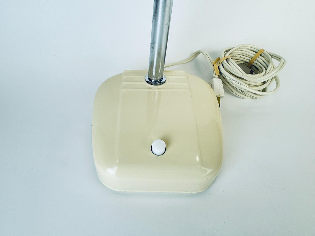Product image for 'vintage beige metal task study table lamp flexible silver metal gooseneck' (view ebfa55)