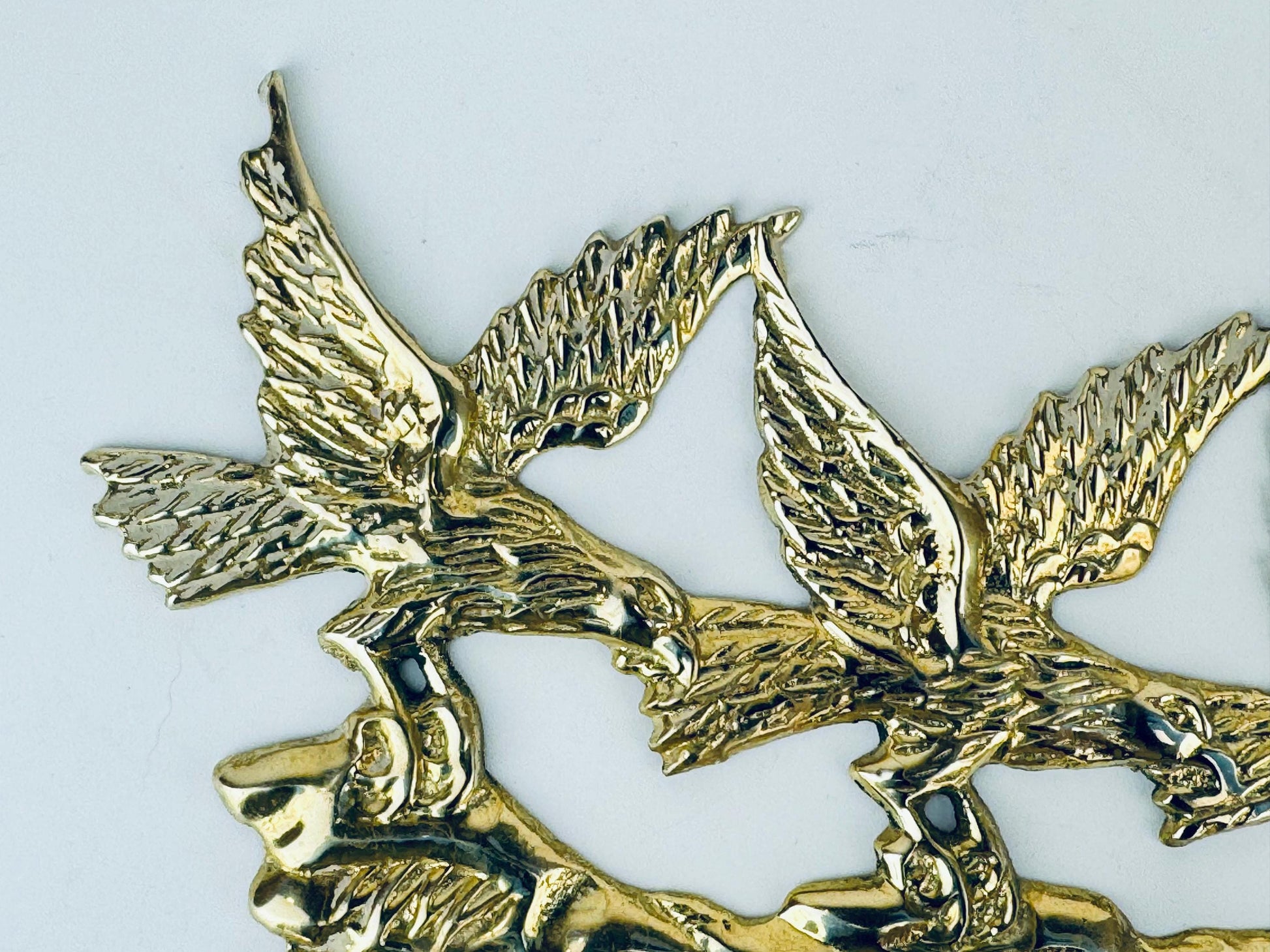 Product image for 'vintage brass wall key rack swooping eagles over water foyer accent' (view 01b05b)