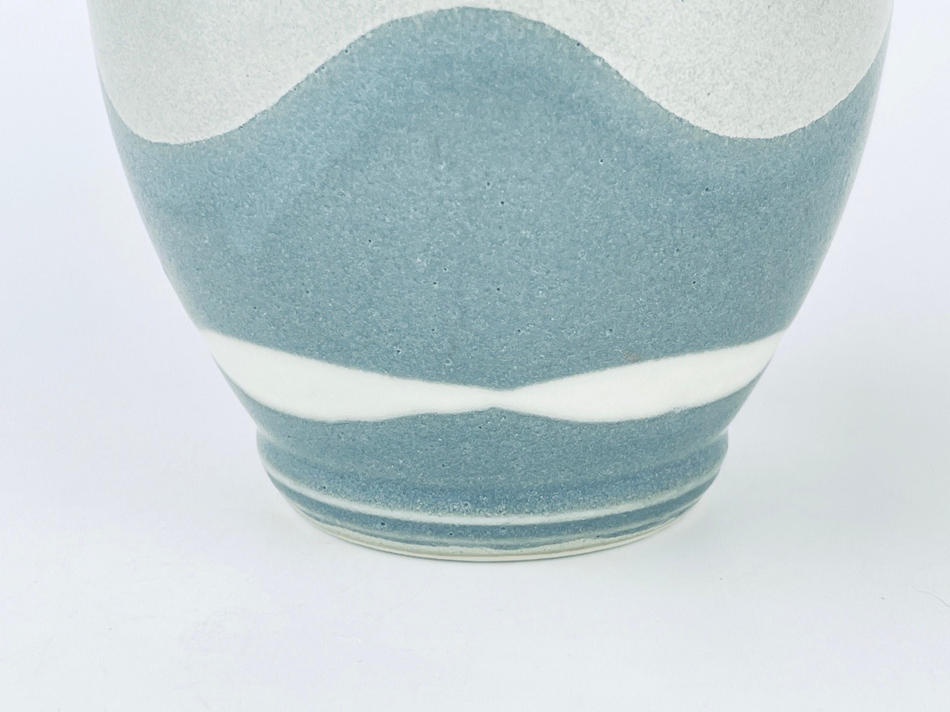 Product image for 'vintage handpainted grey swirl ceramic vase otagiri made in japan' (view 731c4c)