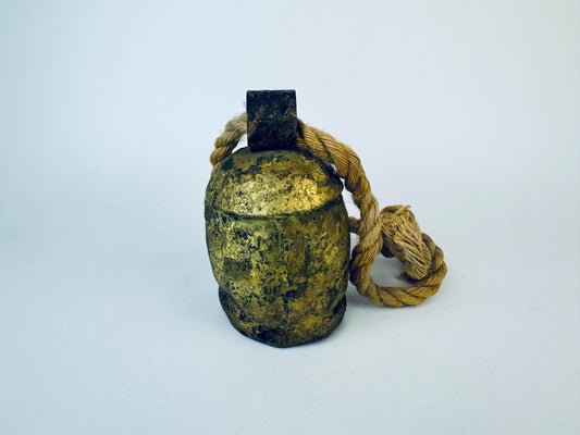 Product image for 'vintage rustic gold metal cow bell wooden gong sound farmhouse kitchen decor' (view f529fc)