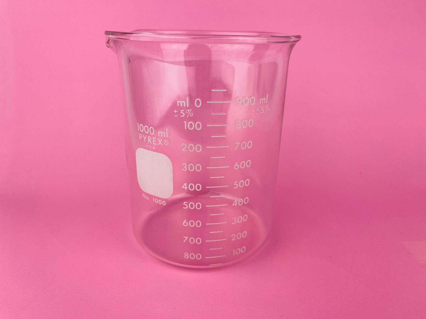 Product image for 'vintage pyrex glass beaker measuring cup no 1000 made in usa metric system 1000 ml 600 ml sold separately' (view 2b81e3)
