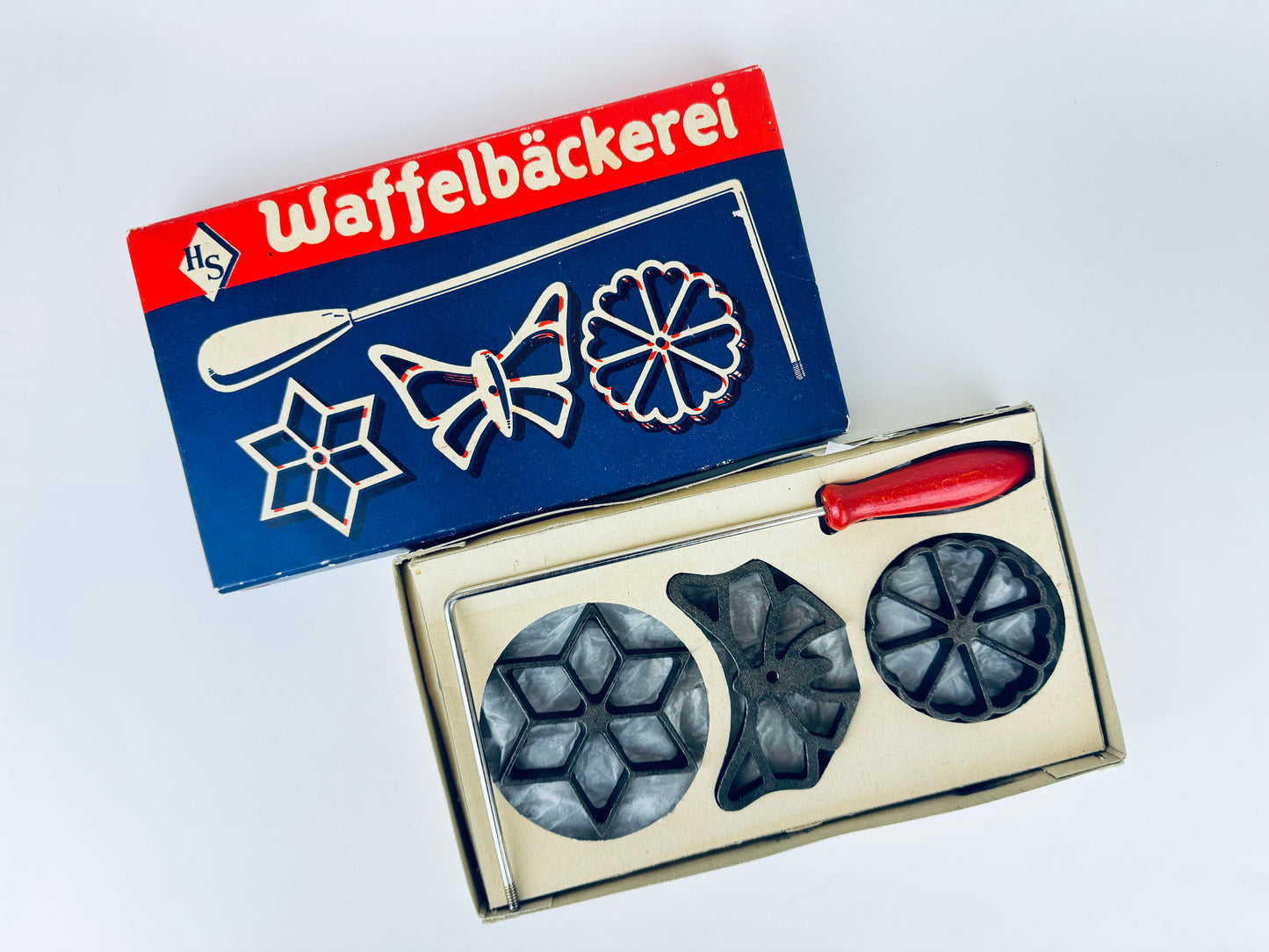 Product image for 'vintage cast iron cook waffle mold press dessert making utensil made in germany by hs waffelbackerei' (view b1813d)