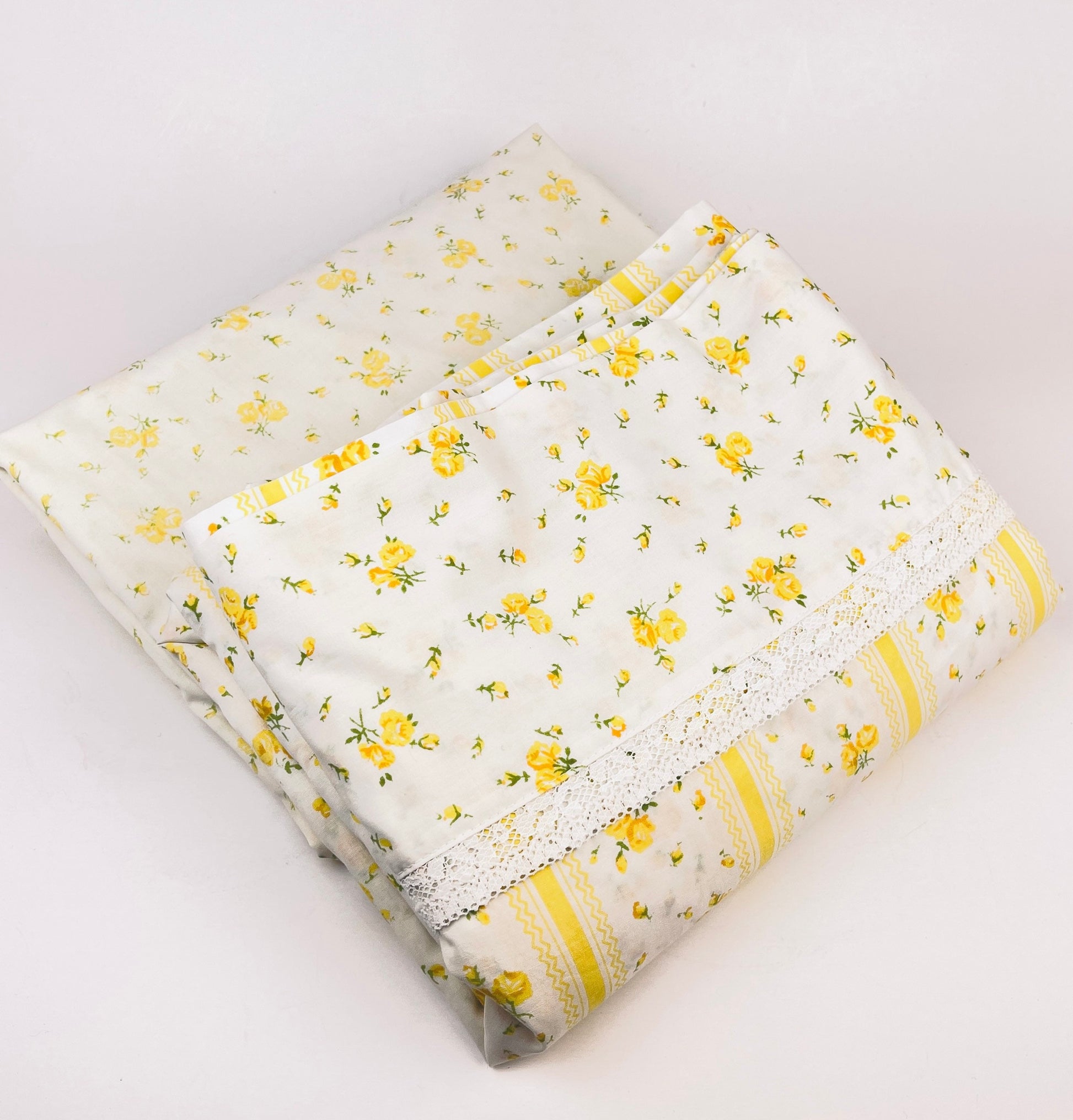 Product image for 'vintage jcpenney double twin bedding sheet set yellow floral lace pattern fashion manor percale penn prest' (view f57d63)