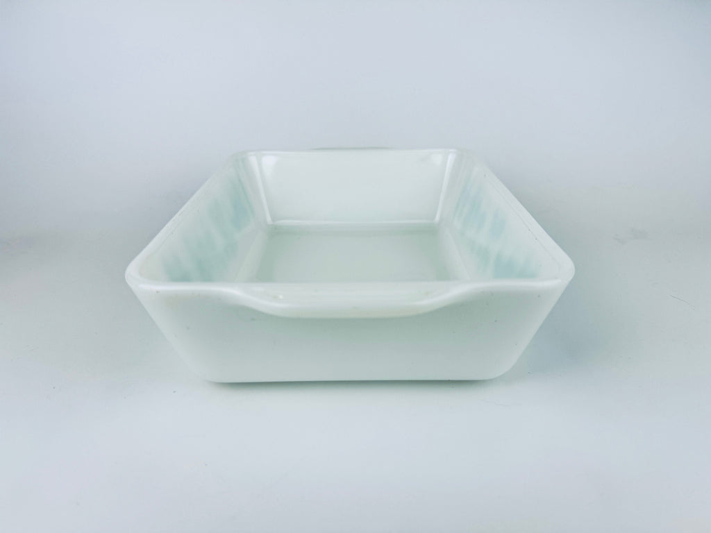 Product image for 'vintage large butterprint amish pyrex refrigerator fridgie dish 503 1 1 2 qt made in usa' (view 22f8c9)