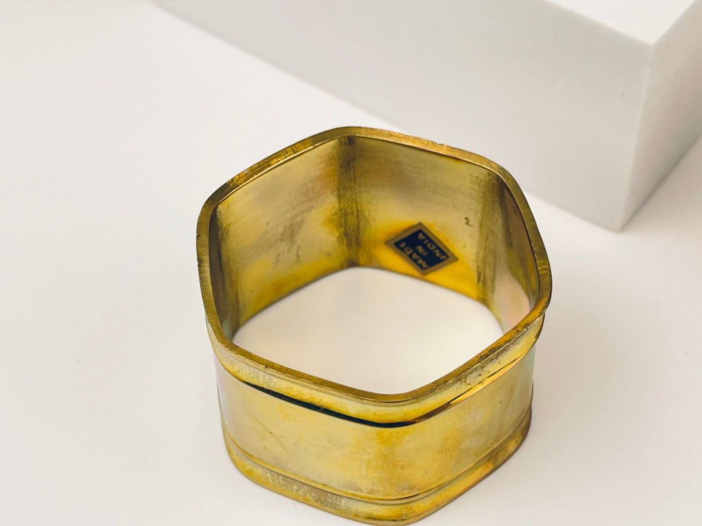 Product image for 'vintage geometric hexagon brass napkin ring holders set of four 4 attractive aged patina' (view 0c2fb7)