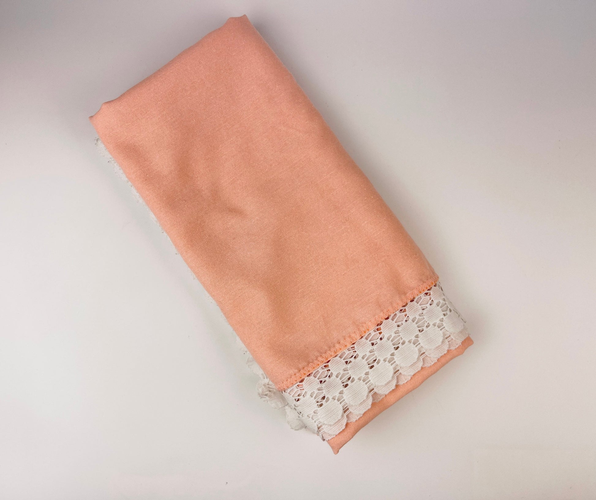Product image for 'vintage pink white lace edge square tablecloth' (view 6a278b)