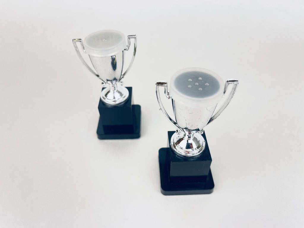 Product image for 'vintage world s greatest trophy salt pepper shakers nos hong kong dime store charm' (view 3152db)
