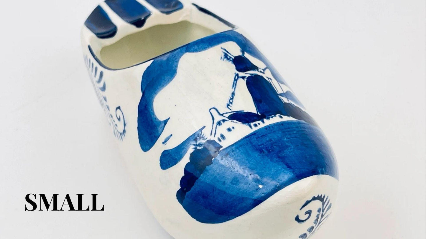 Product image for 'vintage hand painted delft blue ashtray shoes holland windmill pattern sold separately' (view ea3303)