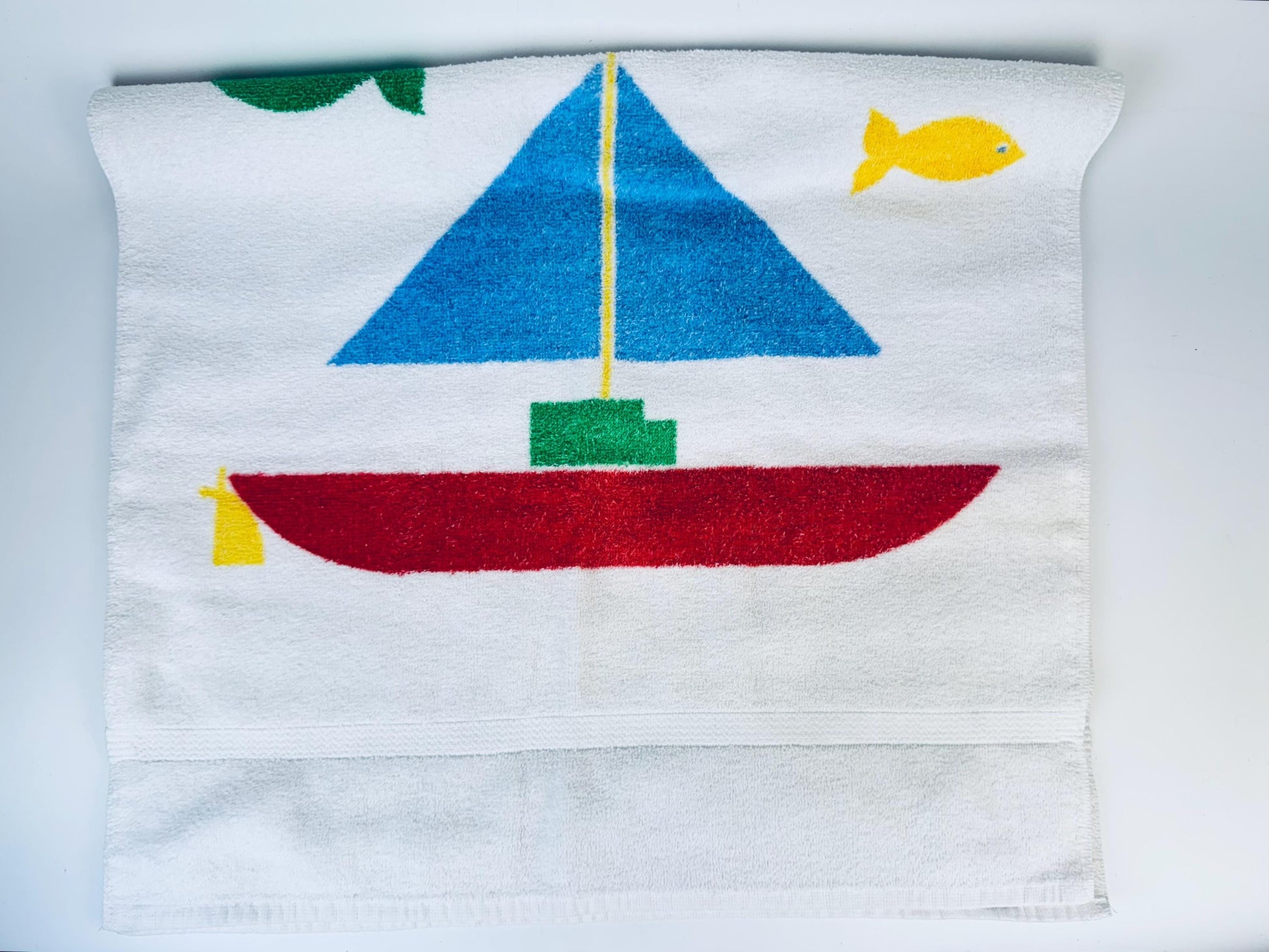 Product image for 'vintage caldwell boat fish nautical themed childrens kids bath towel made in canada sold separately' (view c4ca9d)