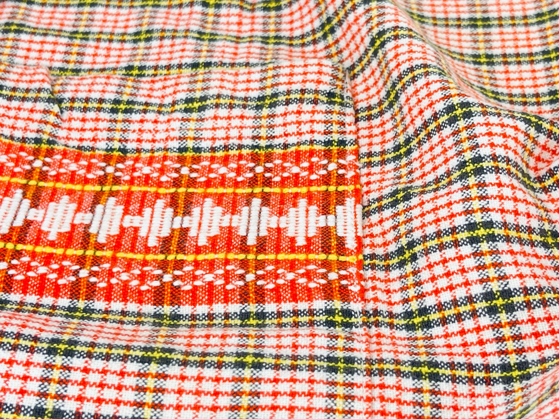 Product image for 'vintage red white plaid dual pocket waist apron' (view 41cc0d)