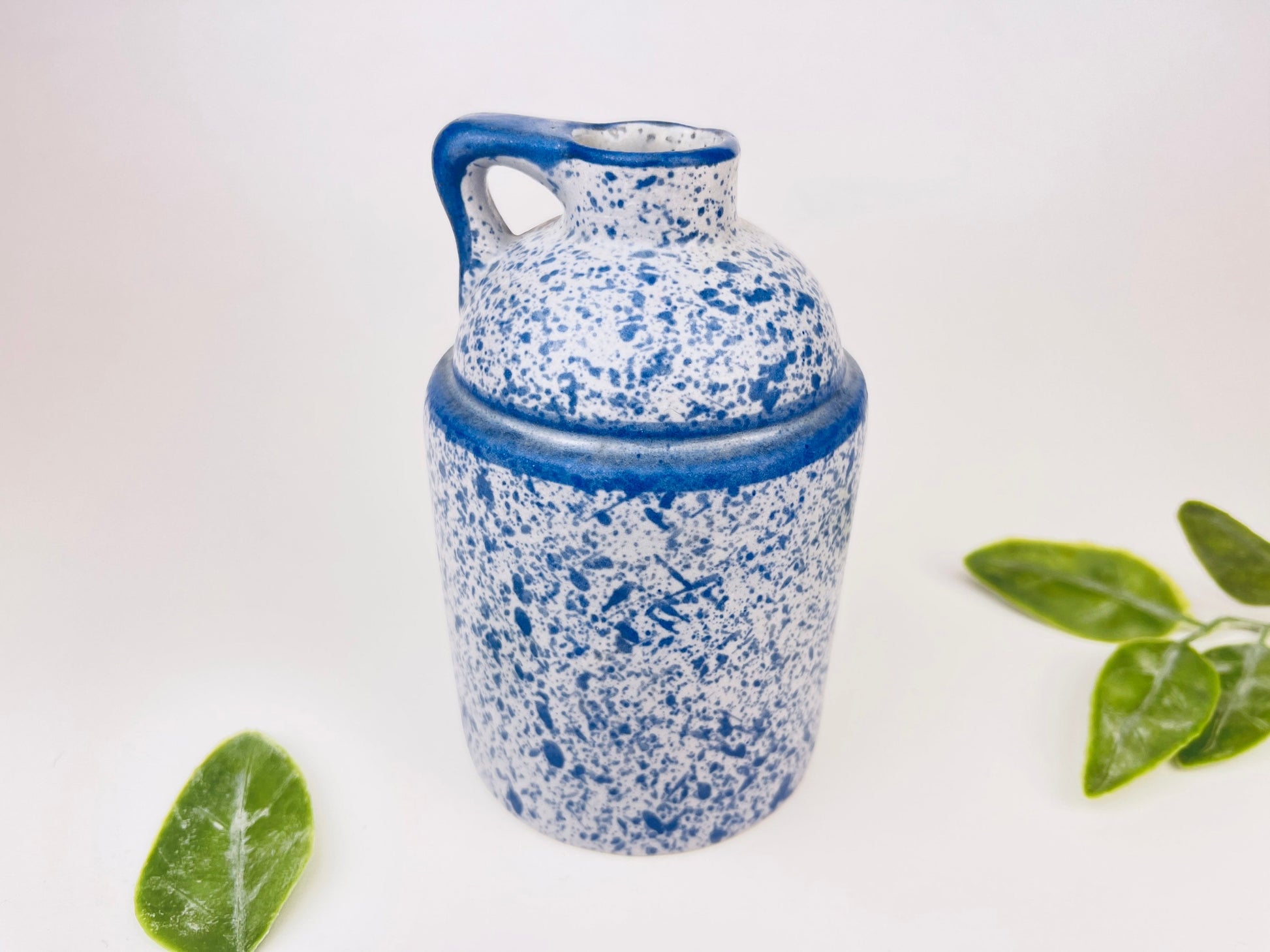 Product image for 'vintage white blue speckle glazed ceramic jug vase laurentian canada pottery' (view 5bd8b9)