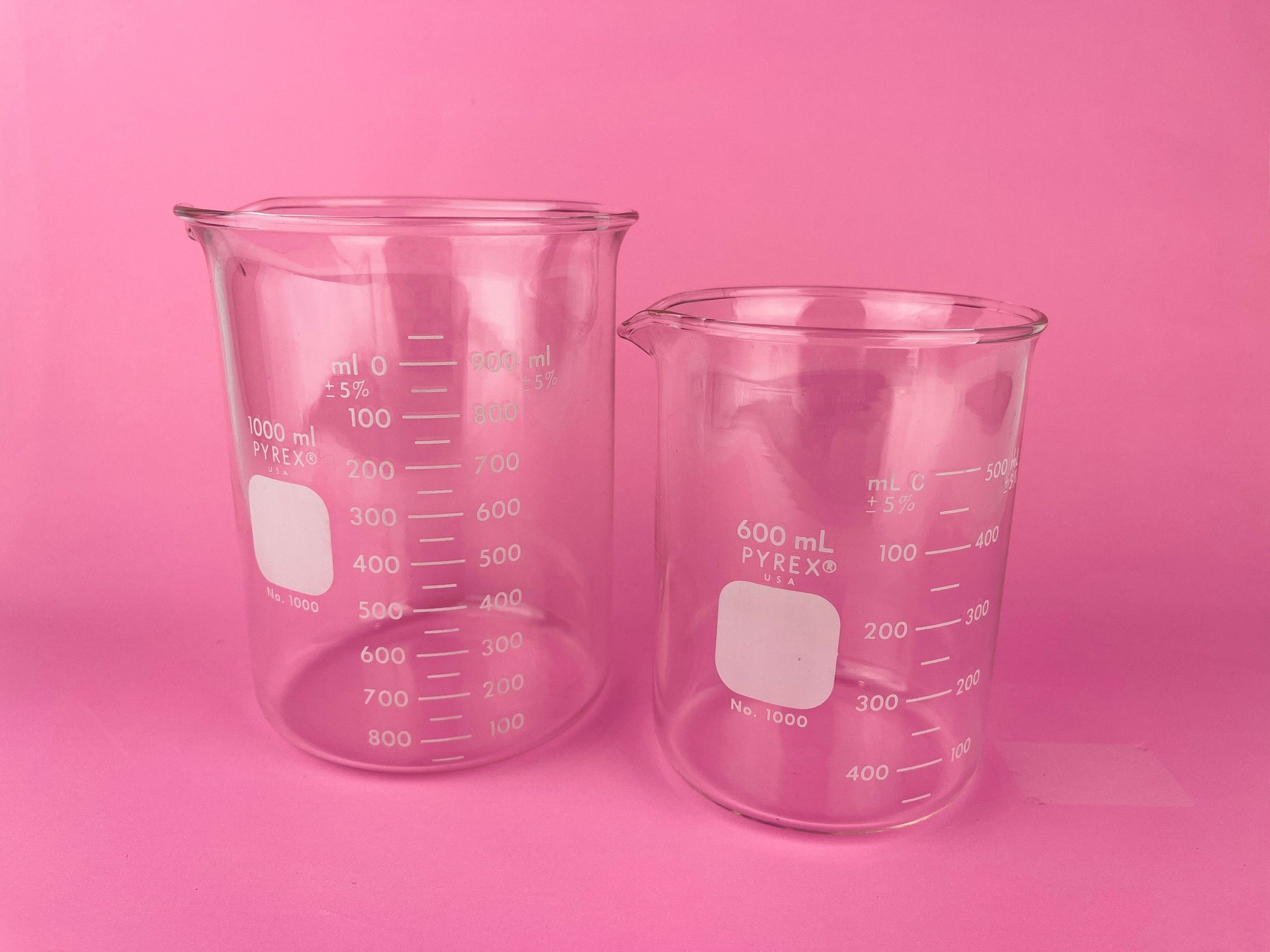 Product image for 'vintage pyrex glass beaker measuring cup no 1000 made in usa metric system 1000 ml 600 ml sold separately' (view 0144ee)