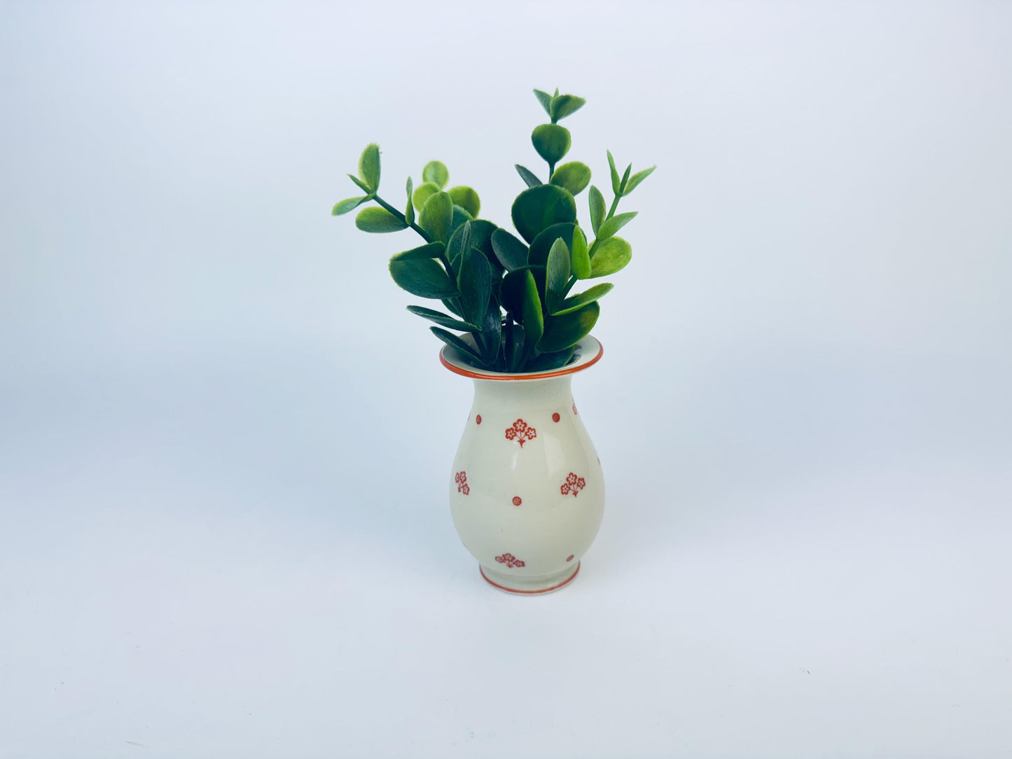 Product image for 'vintage bavaria mini beige red floral ceramic bud vase made in germany us zone jaeger co' (view 389c9c)