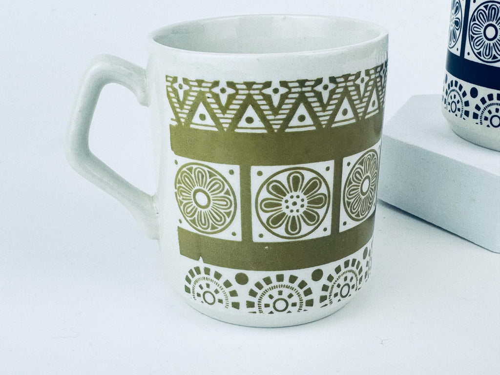 Product image for 'vintage mid century modern c e england ceramic mugs set of 2' (view f4a912)