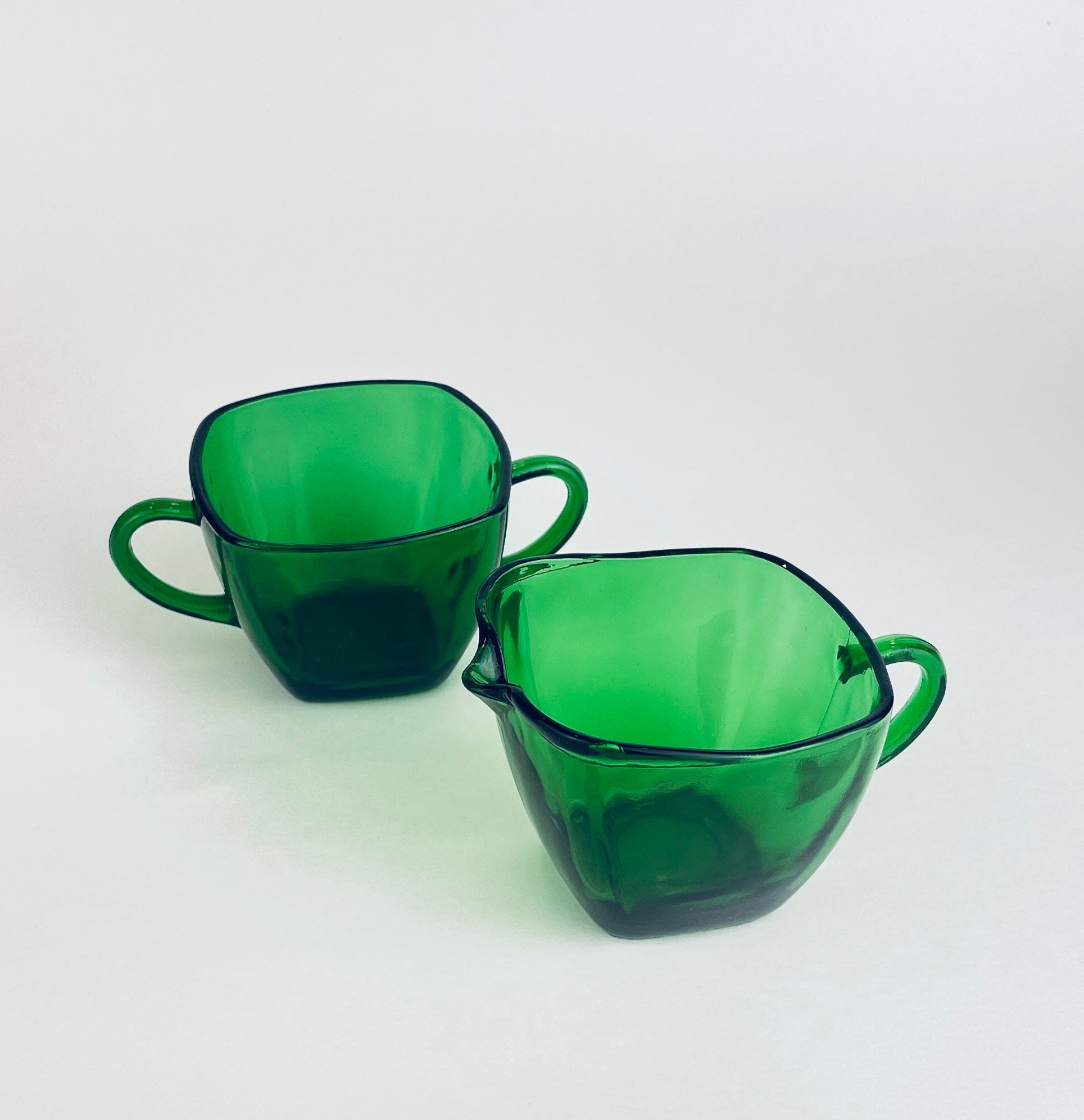 Product image for 'vintage anchor hocking emerald green glass cream sugar set' (view 612012)