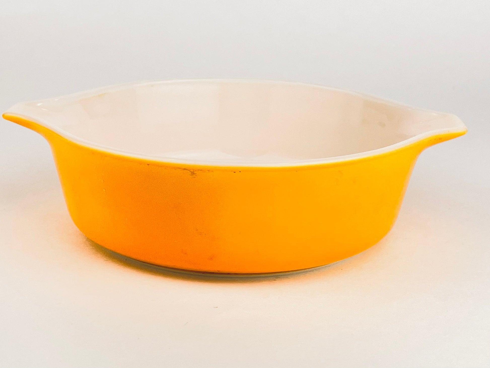 Product image for 'vintage yellow pyrex casserole dish 471 1 pt or 0 57 l' (view 64c0df)
