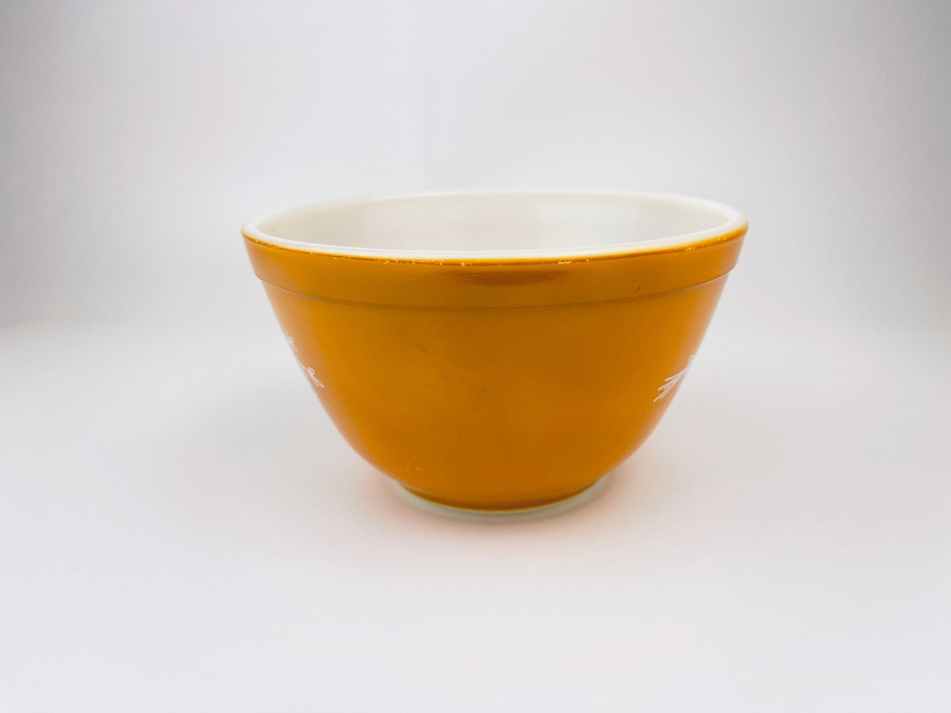 Product image for 'vintage butterfly gold pyrex mixing bowl 401 1 59 pt 750 ml' (view df7b79)