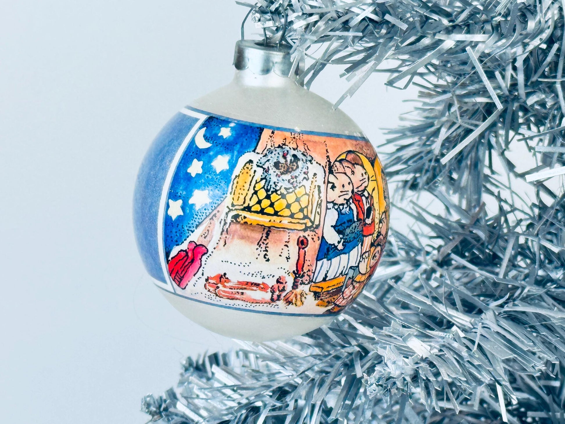 Product image for 'vintage cute carolling mice silver glass christmas tree ornaments set of five 5 made in canada by doubl glo noma' (view ae9b19)