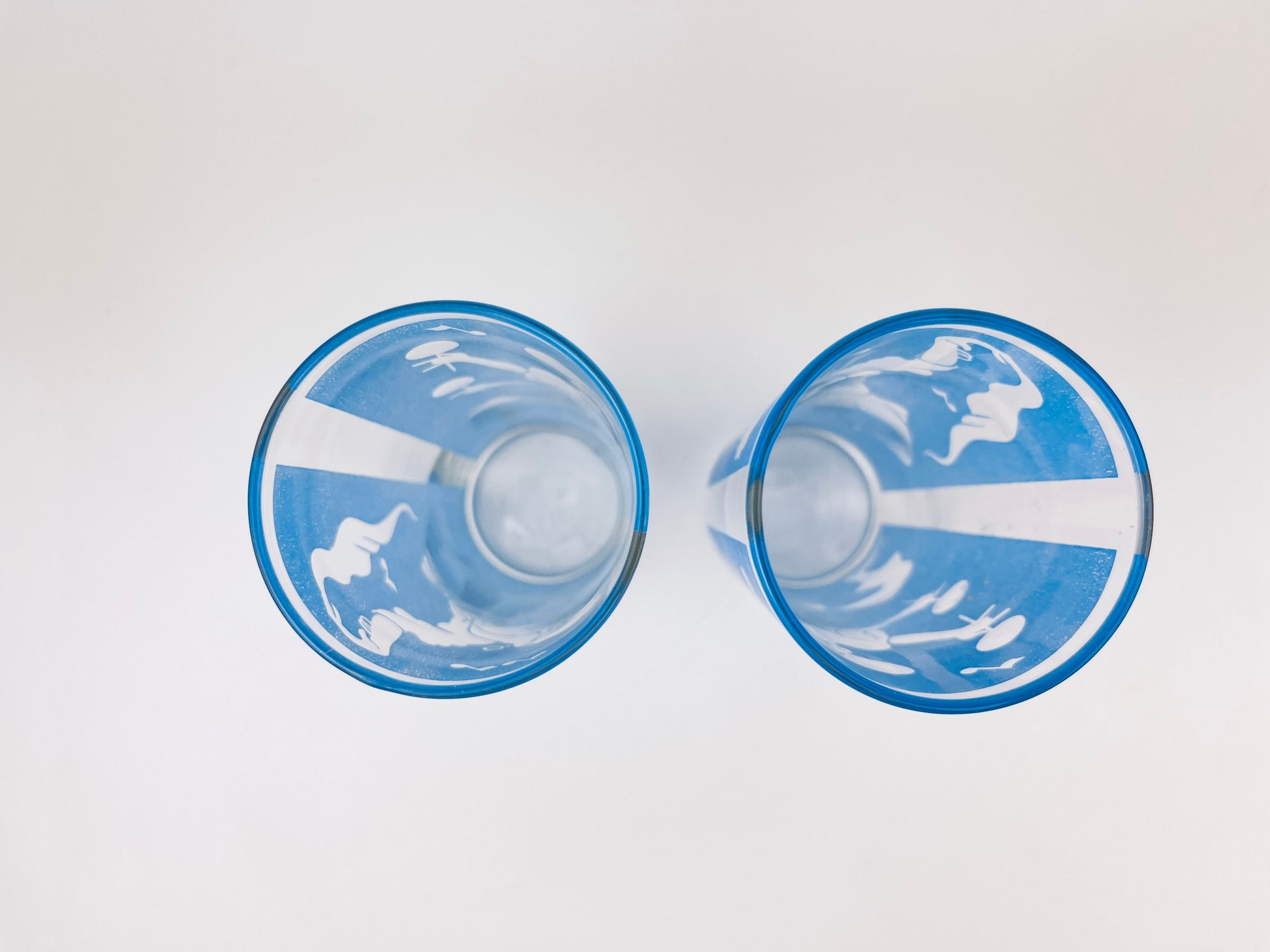 Product image for 'vintage blue frosted dancing silhouette highball zombie glasses set of two 2 juice barware glasses' (view daa92f)