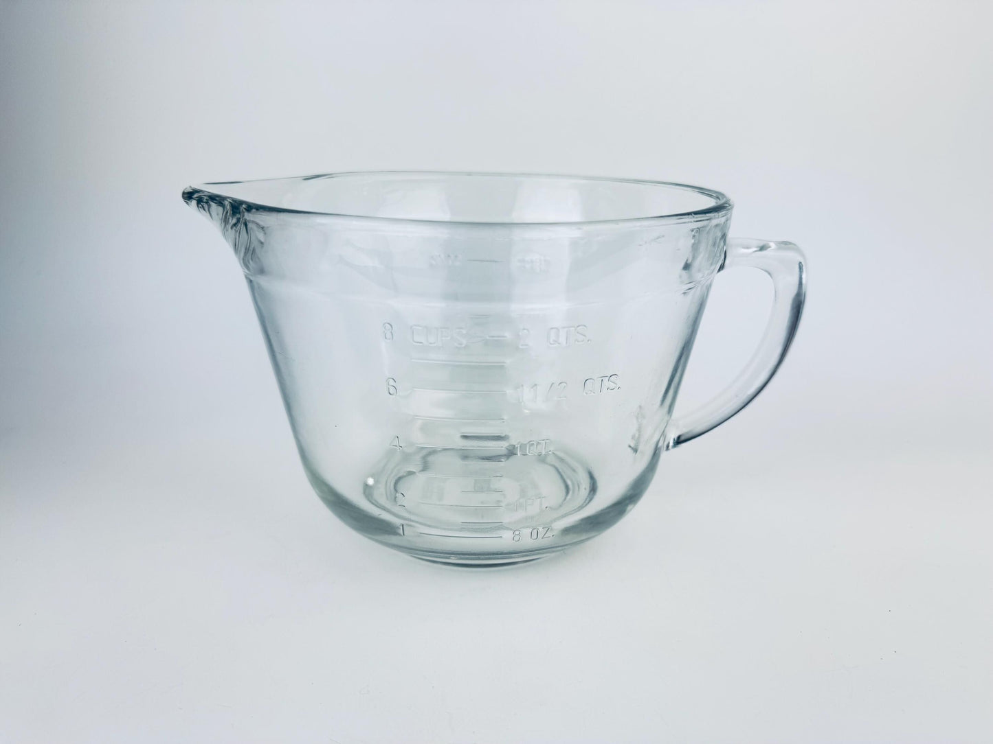 Product image for 'vintage anchor hocking measuring cup batter bowl 8 cup 2 litre metric imperial made in usa' (view ba7be3)