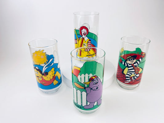 Product image for 'vintage mcdonalds canada glass tumblers grimace hamburglar birdie the early bird ronald mcdonald sold individually' (view eb799f)