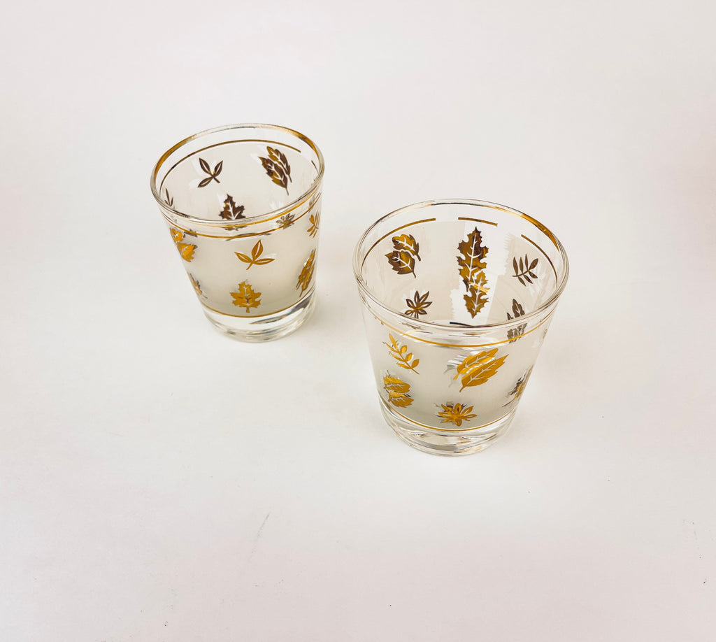 Product image for 'vintage mcm low ball glasses set of two 2 frosted gold leaf pattern' (view 51c973)
