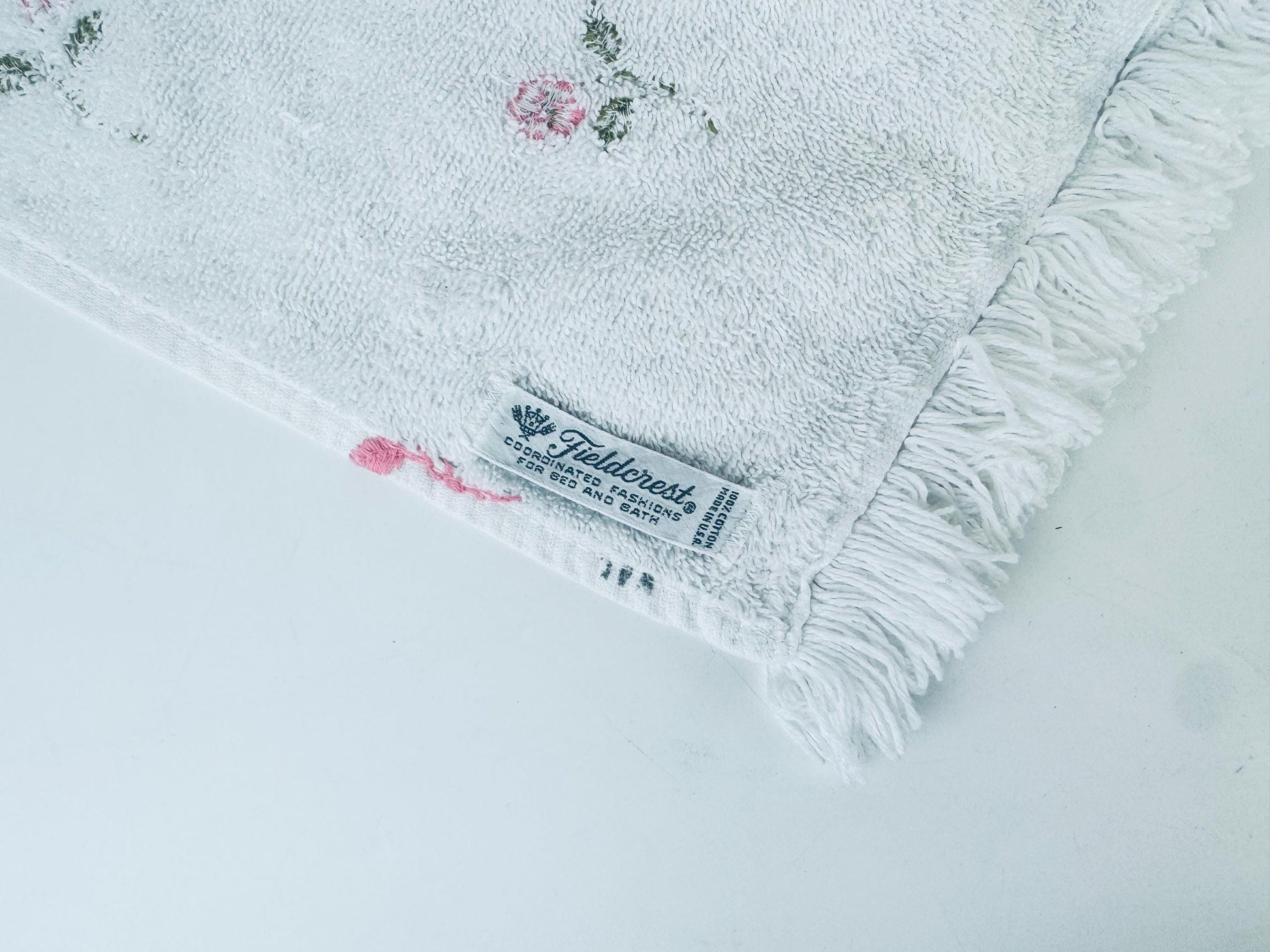 Product image for 'vintage fieldcrest embroidered floral fringe hand towel made in usa 100 cotton' (view 868855)