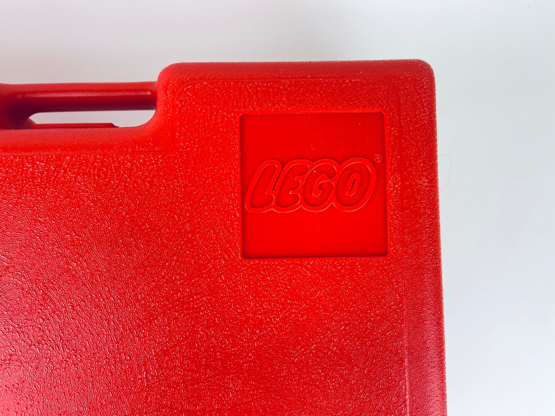 Product image for 'vintage red plastic lego storage carrying box made in usa' (view ccce15)