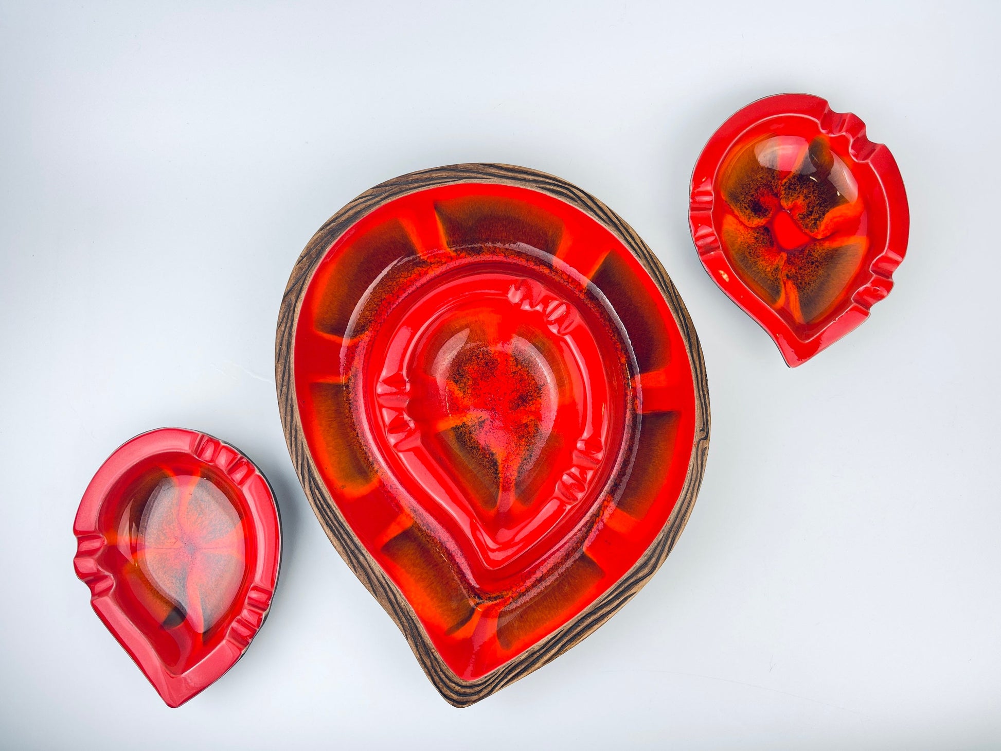 Product image for 'vintage usa pottery tear drop red drip glazed ashtrays made in usa sold individually' (view 8e5b19)