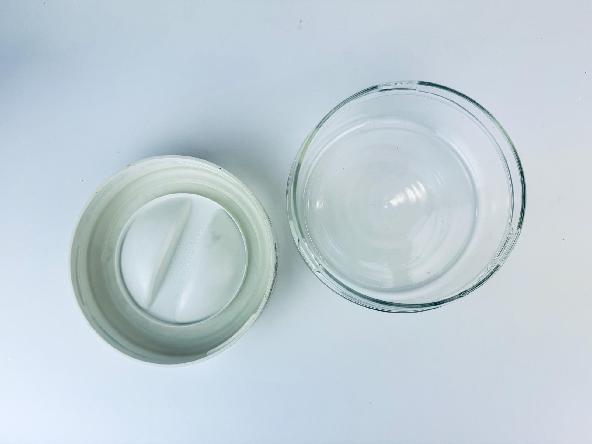 Product image for 'vintage air tight pyrex spice of life glass plastic jar container made in usa sold separately' (view a07177)