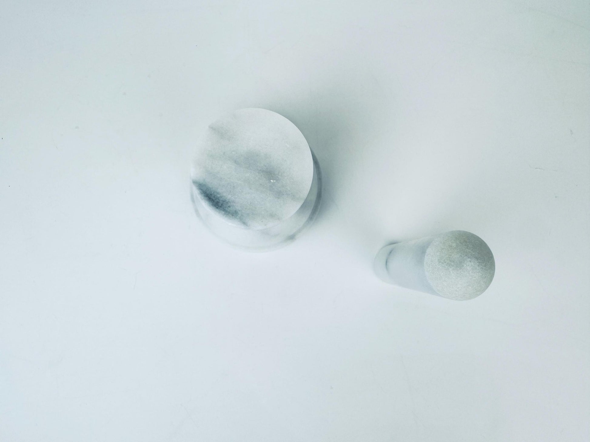 Product image for 'vintage white grey marble stone mortar pestle' (view 4d6b4b)