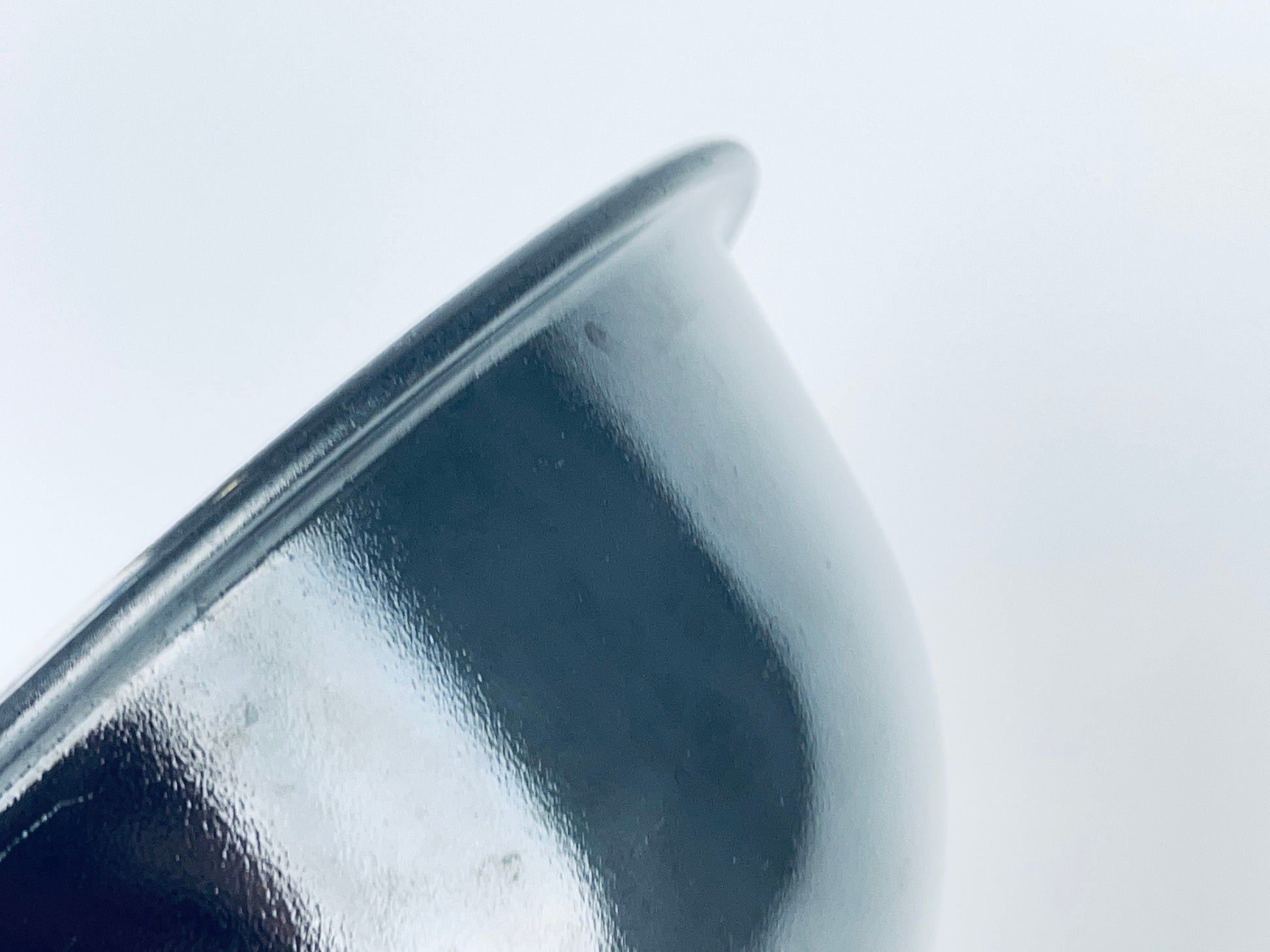 Product image for 'vintage black glass pyrex mixing bowl 325 2 5 litre' (view 87fd62)