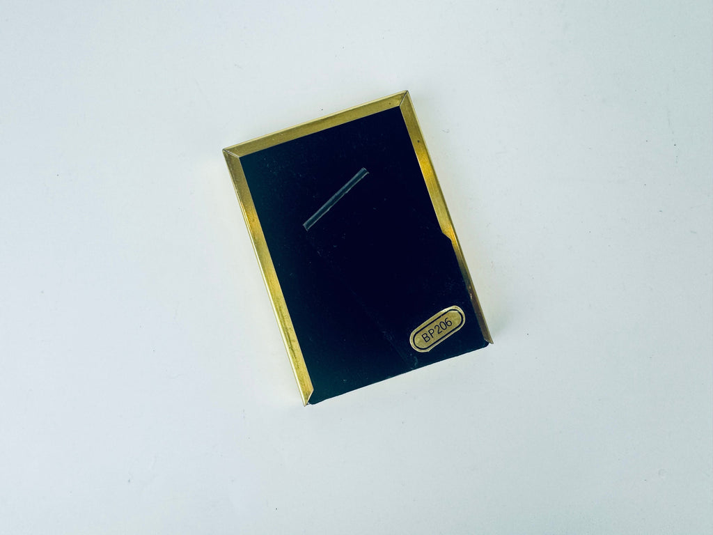 Product image for 'vintage solid brass gold tabletop picture frames hand polished lacquer coated made in korea sold separately' (view c1e35f)