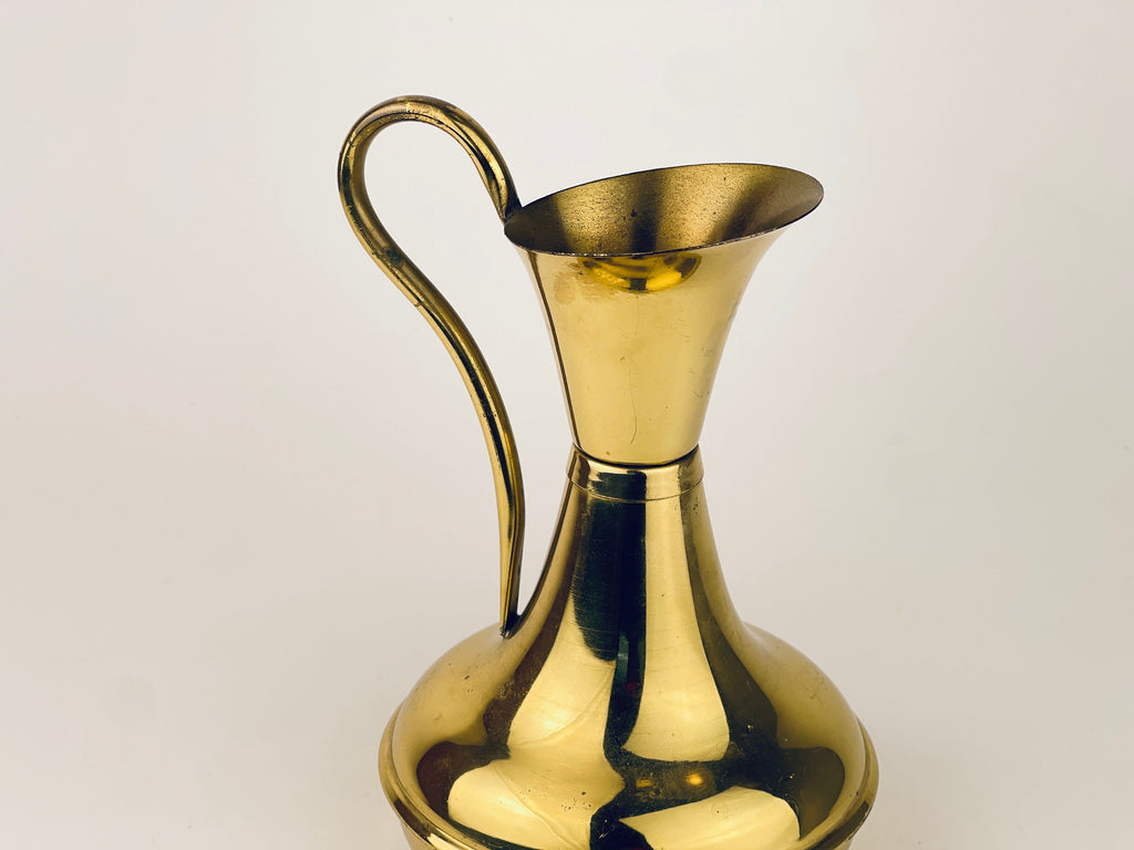 Product image for 'vintage lombard brass watering can pitcher with handle attractive patina made in england' (view 79da88)
