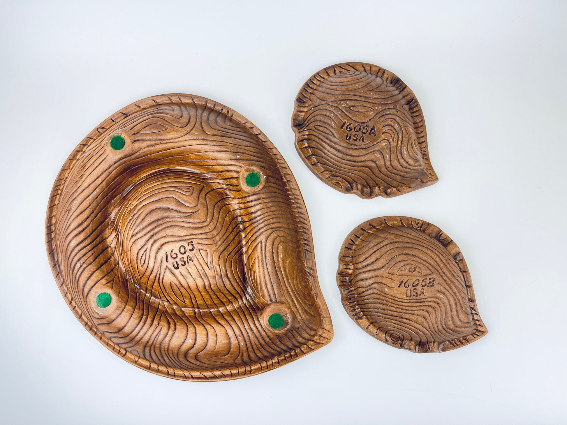 Product image for 'vintage usa pottery tear drop red drip glazed ashtrays made in usa sold individually' (view 12f860)