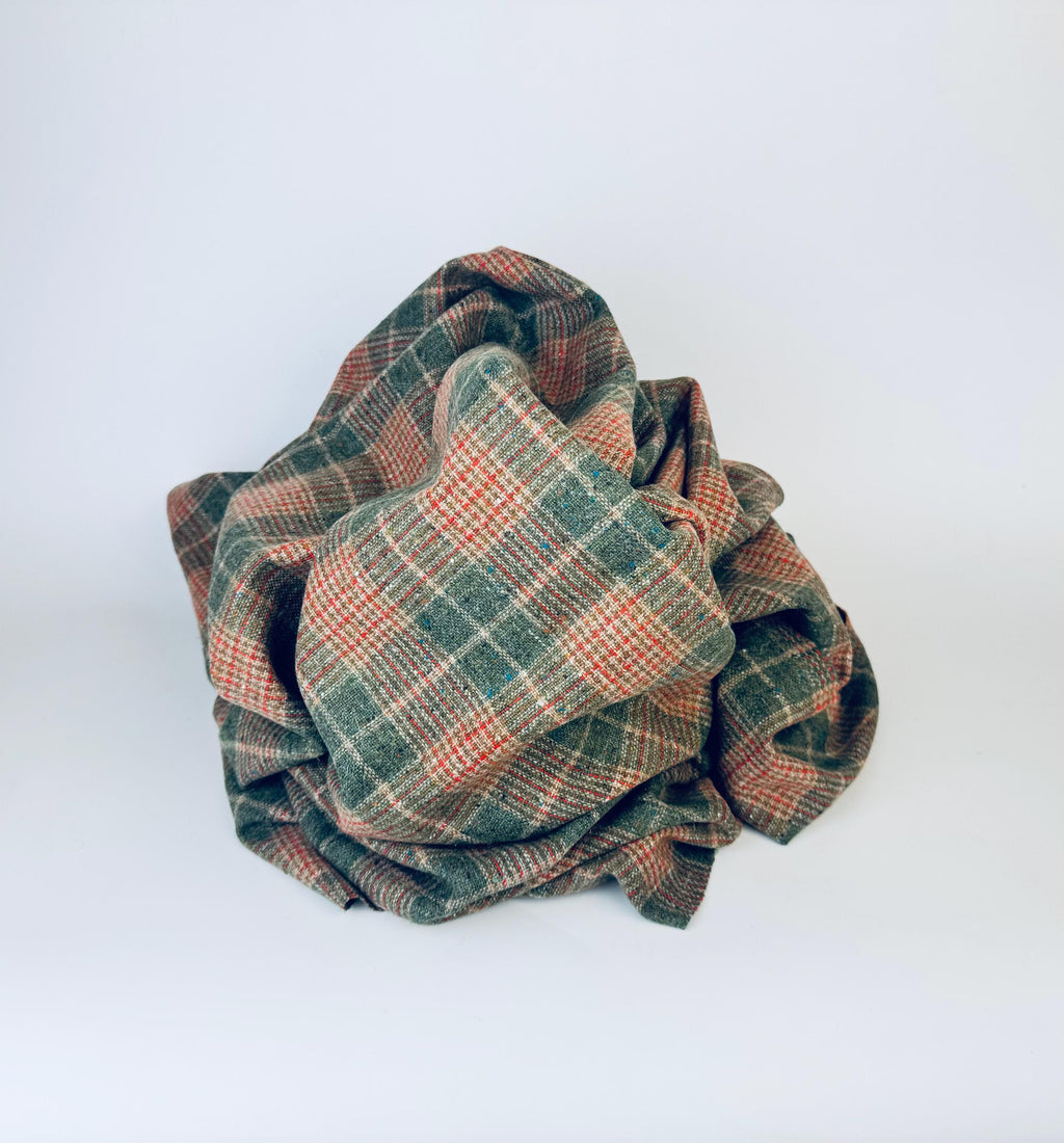Product image for 'vintage green beige red plaid wool fabric material 57 x 60' (view 461eda)