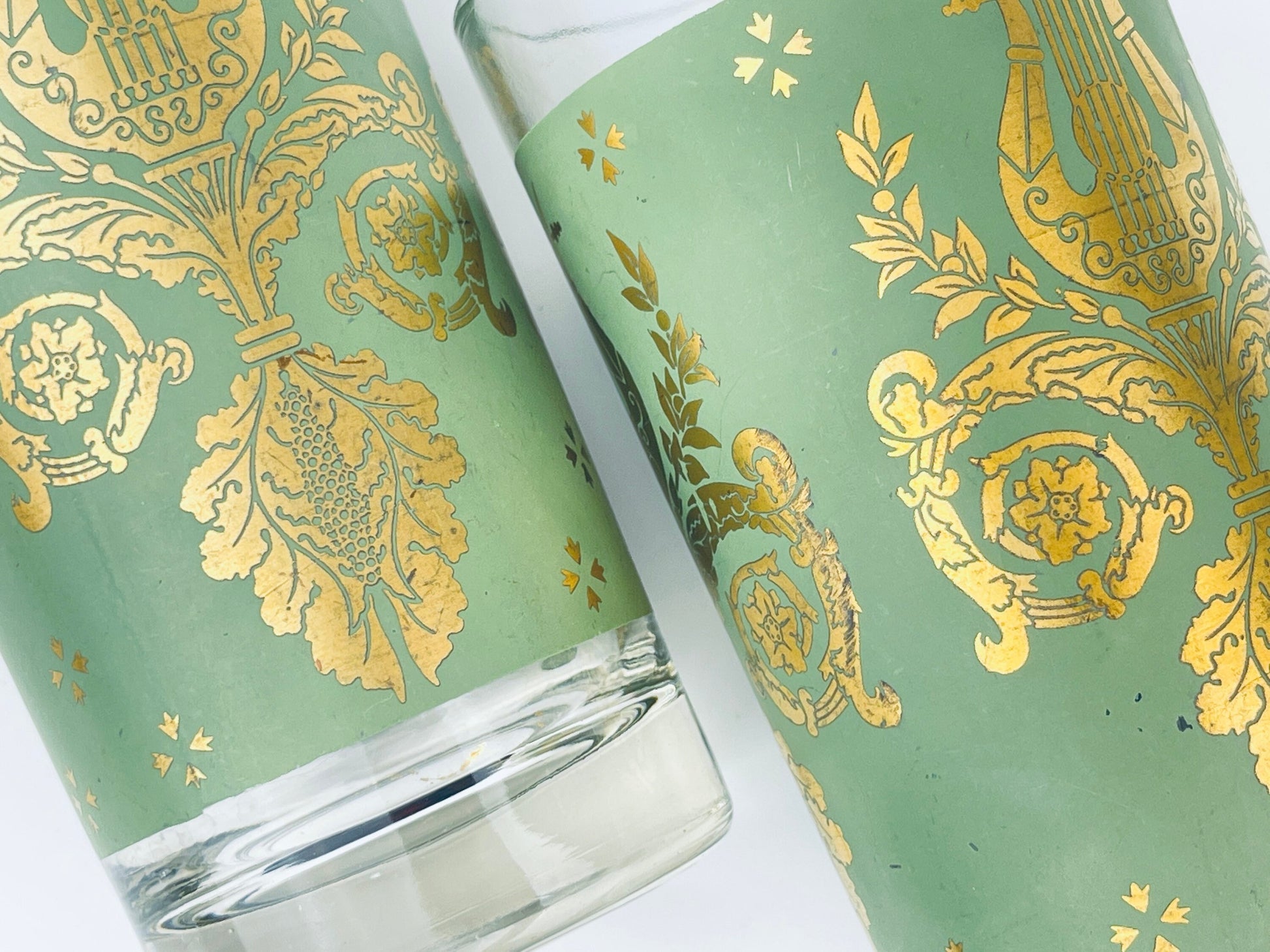 Product image for 'vintage hollywood regency green gold glasses laurel and lyre pattern highball bar glasses set of two 2 jeannette glass company' (view 41e4f1)