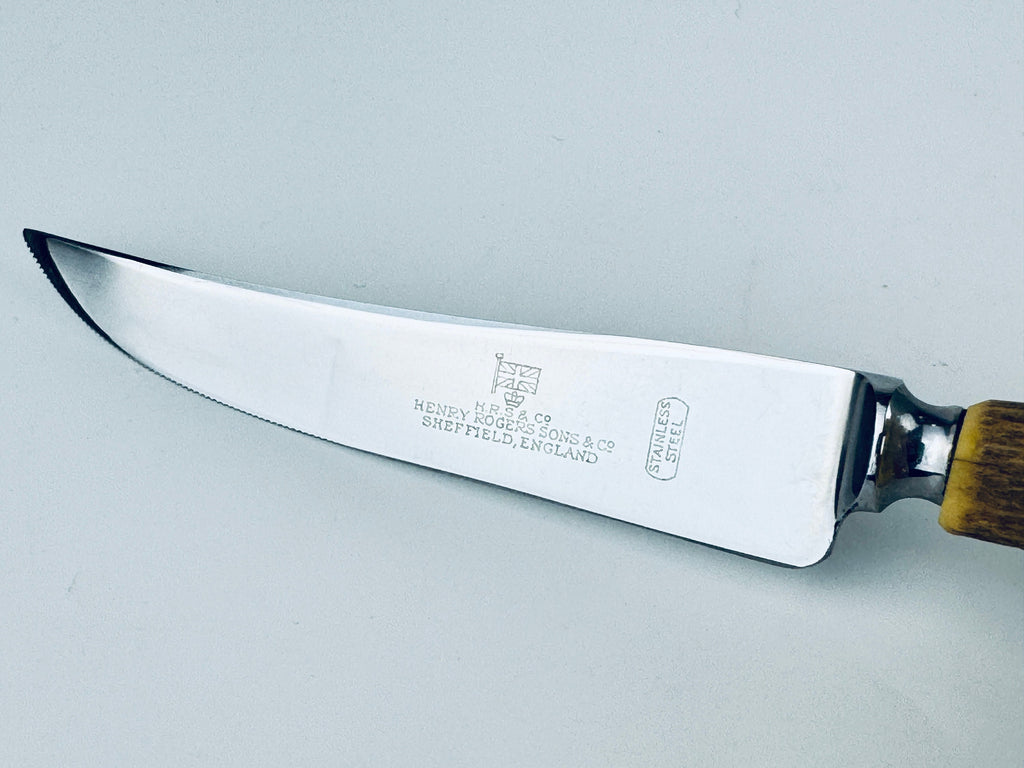 Product image for 'vintage genuine antler handles henry rogers sons co serrated stainless steel steak knife set set of six 6 made in england' (view 9e8900)