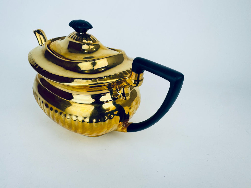 Product image for 'vintage 1930s crown devon 24kt gold black ceramic kettle art deco georgian teapot made in england' (view ed9e81)