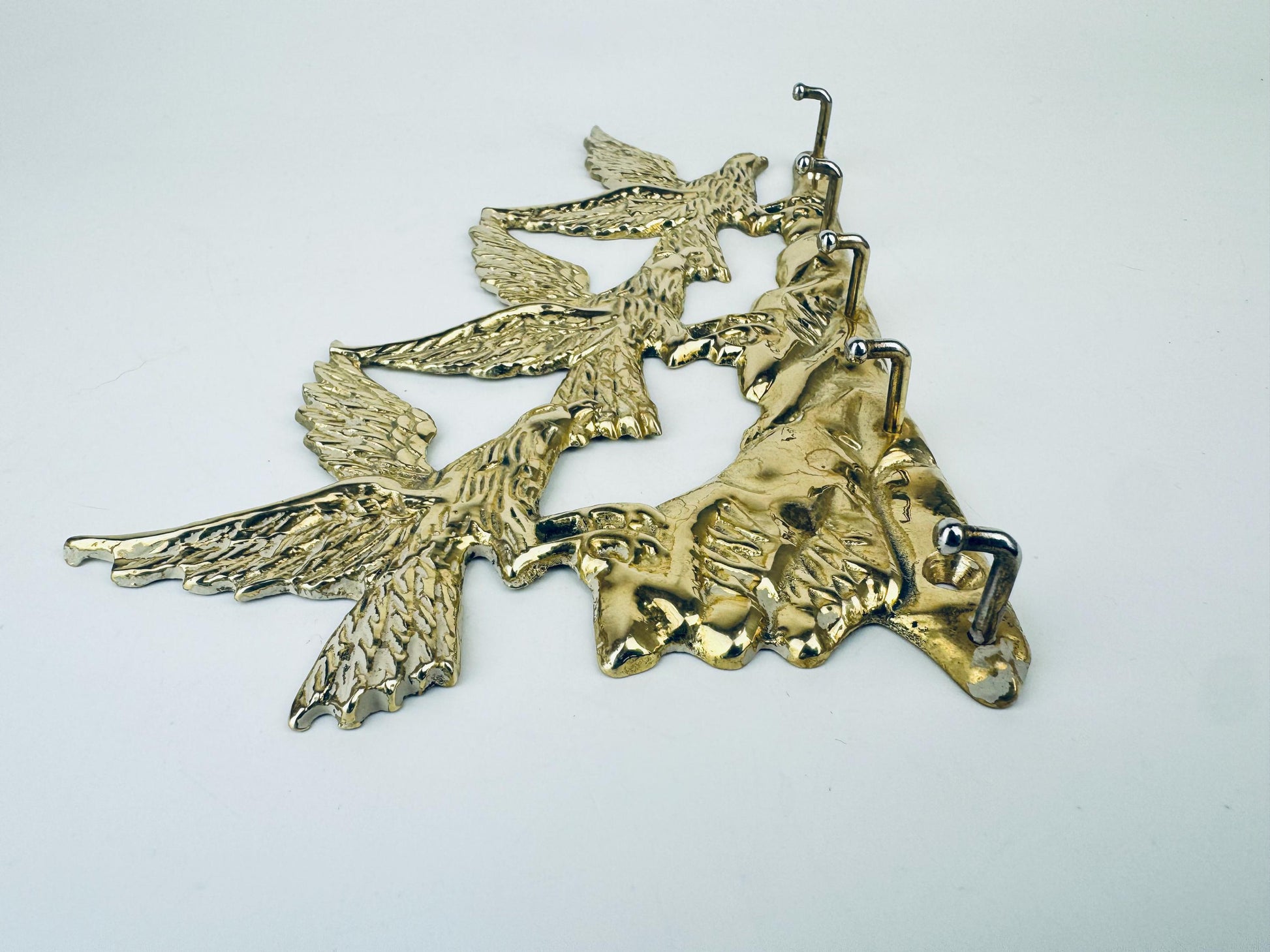 Product image for 'vintage brass wall key rack swooping eagles over water foyer accent' (view b76761)