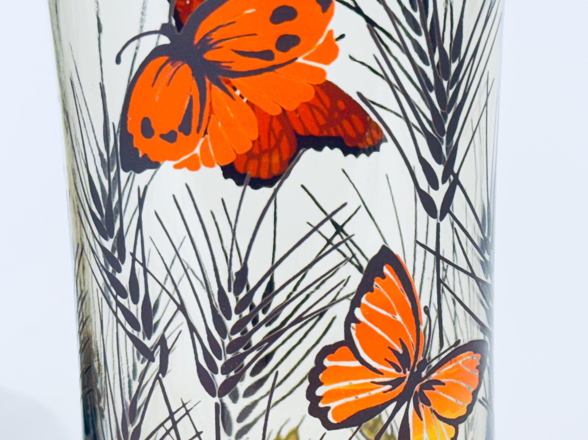 Product image for 'vintage libbey monarch butterfly wheat stalk glasses smokey brown set of two 2' (view c9e2fc)