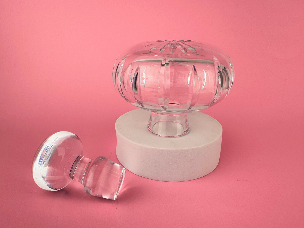 Product image for 'vintage atlantis lead crystal sonnet pattern perfume decanter made in portugal' (view a6ae56)