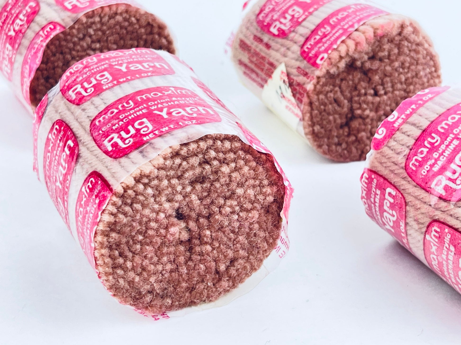 Product image for 'vintage mauve rug yarn mary maxim 100 dupont orion acrylic machine wash 360 pieces 2 5 or 6 5 cm long net weight 1 oz' (view c2834e)
