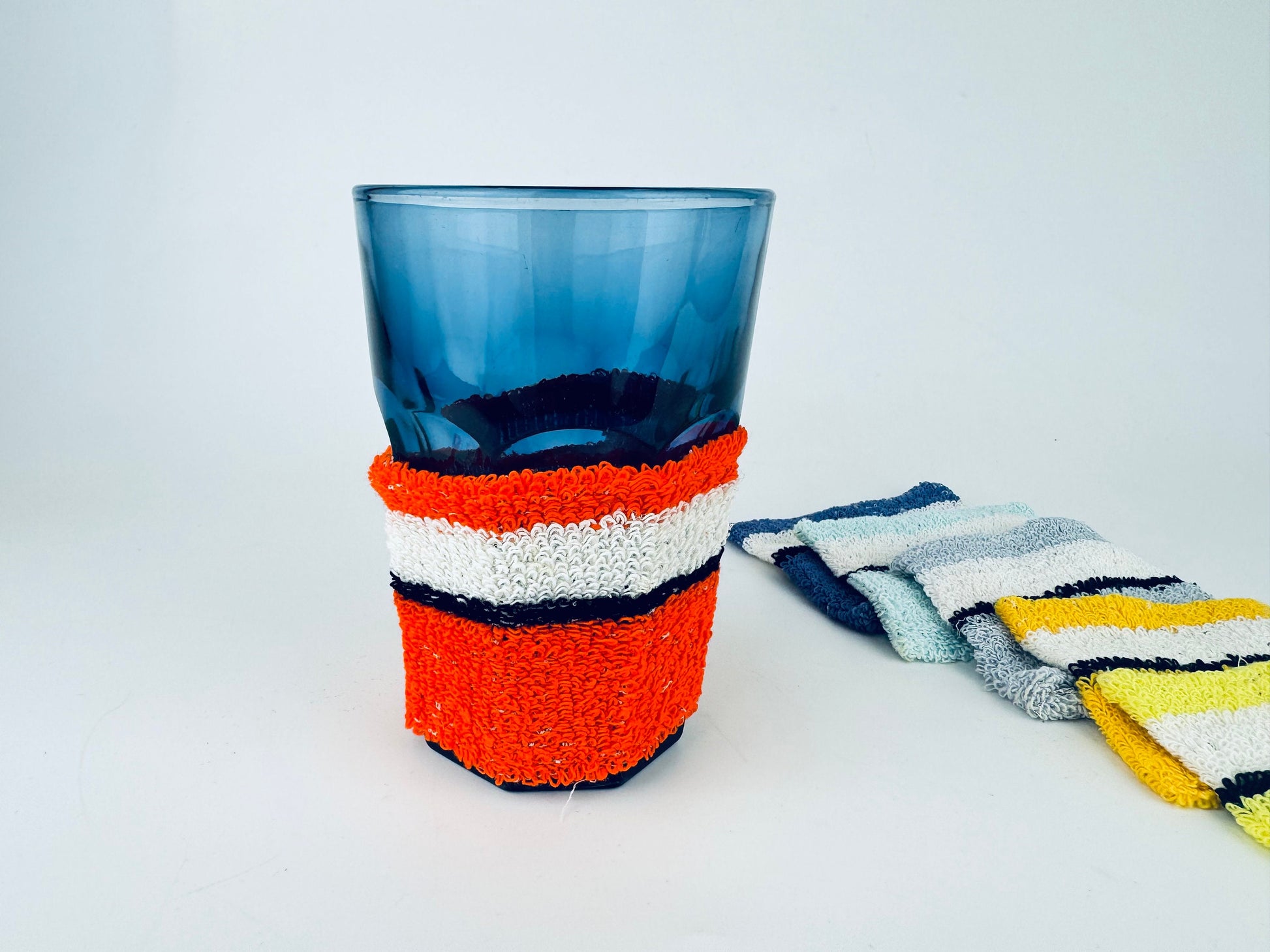 Product image for 'vintage jackette coasters beverage cozy set of six 6' (view 5e61d6)